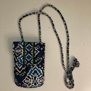 Vera Bradley phone carrier